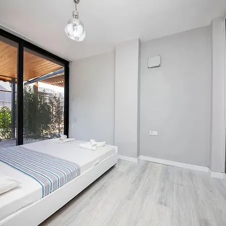 Mona - Huzur Ve Sakinlik Sunan Ortak Havuzlu Ev Hébergement de vacances Meselik
